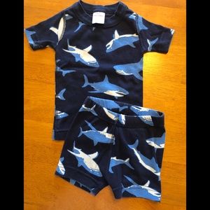 Hanna Andersson 2T Shark pajamas
